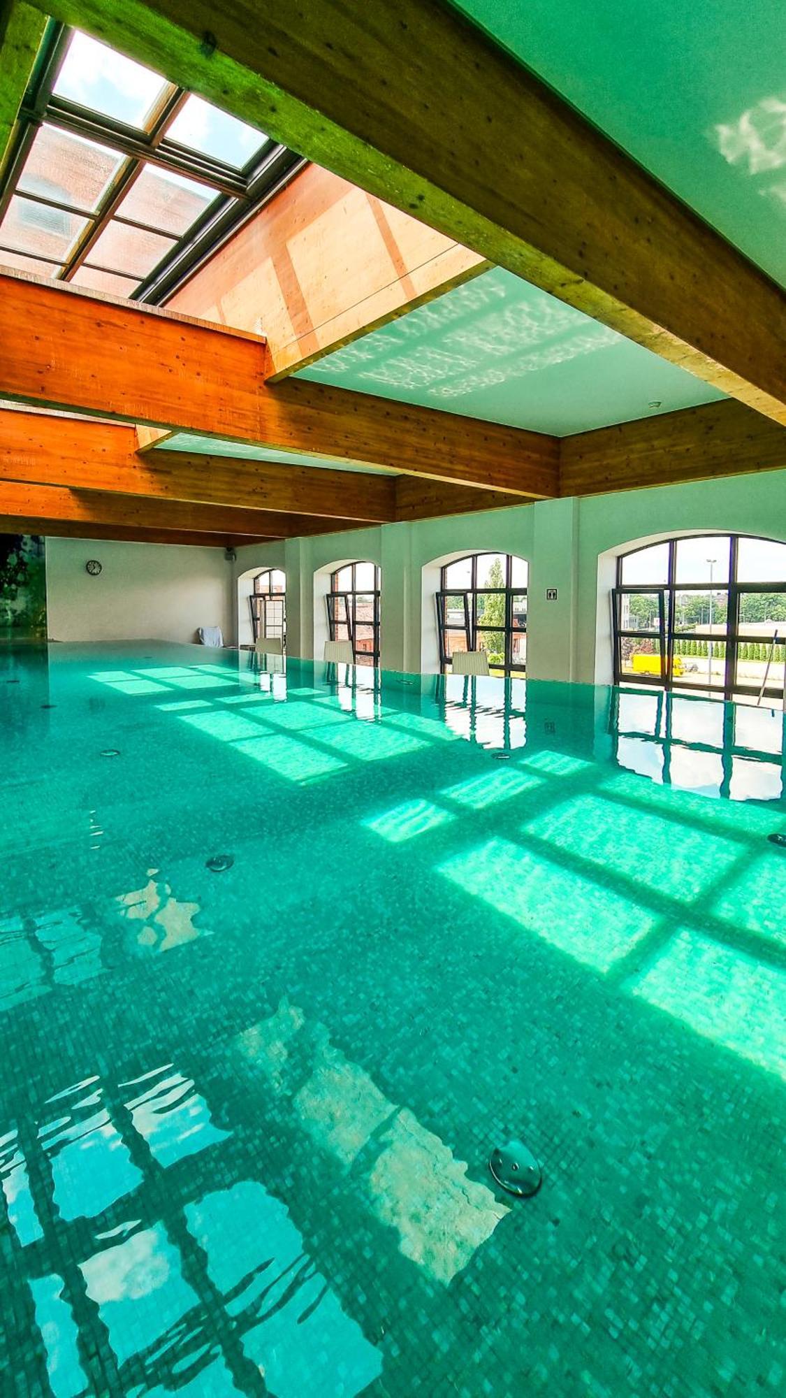 Fabryka Welny Hotel & Spa Пабянице Екстериор снимка