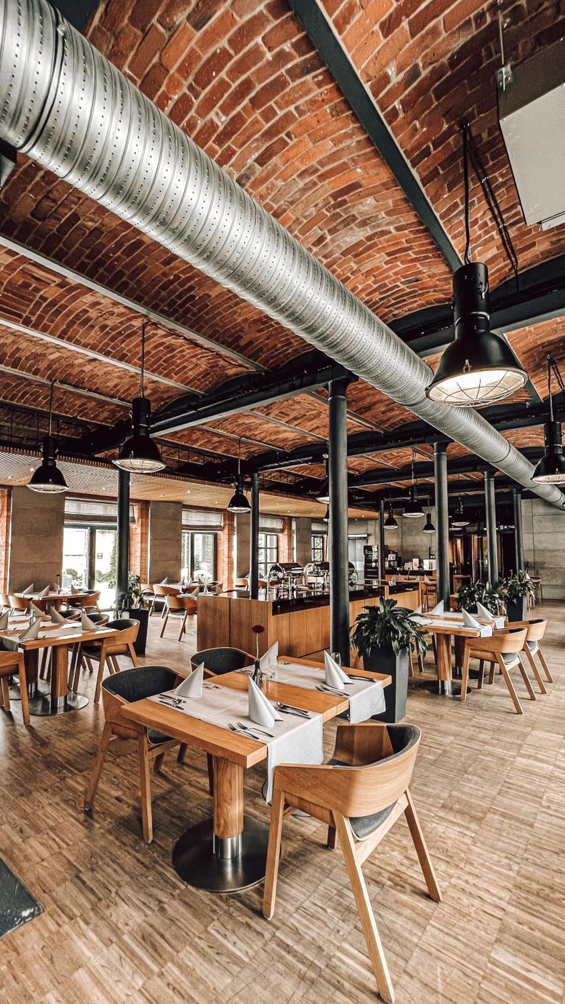 Fabryka Welny Hotel & Spa Пабянице Екстериор снимка
